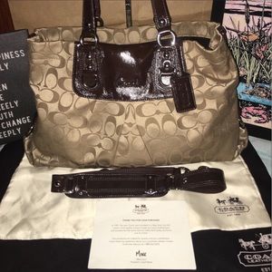 ❣️ Authentic Coach Signature Ashley Carryall❣️
